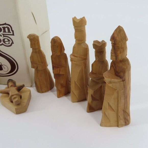 Wheaton Village 11 Piece Hand Carved Wood Nativity Scene Figurines Christmas VTG - Picture 5 of 8